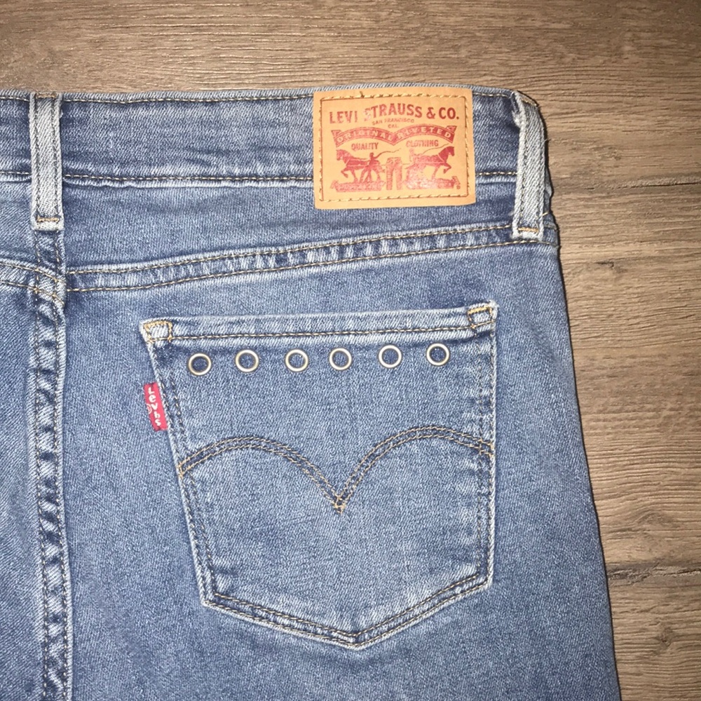 Levi jeans